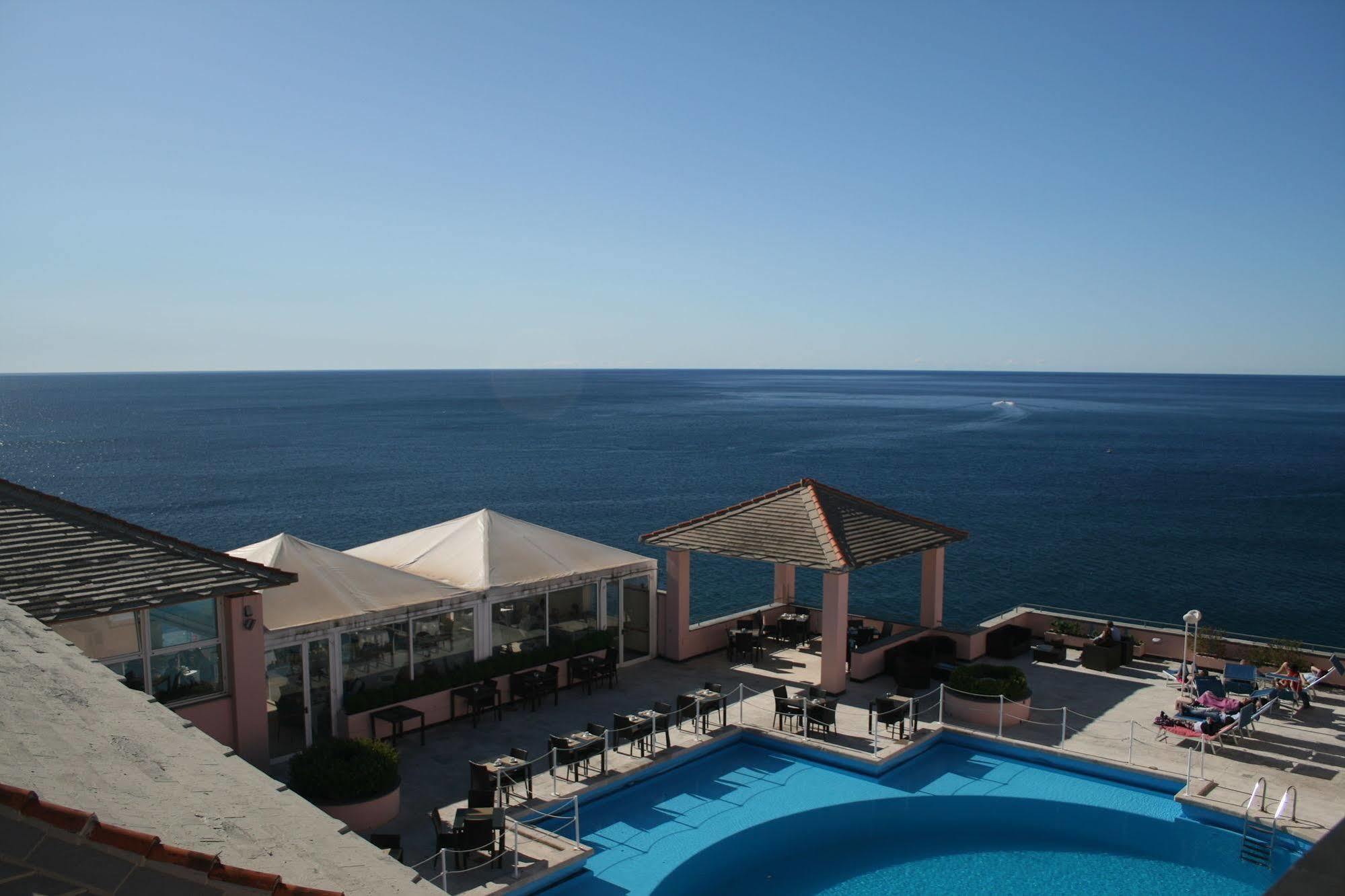 Punta San Martino Hotel Arenzano Bagian luar foto